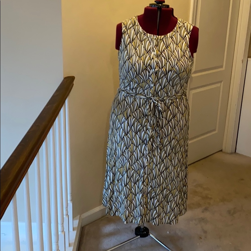 Tommy Bahama Cream and Black Midi Dress